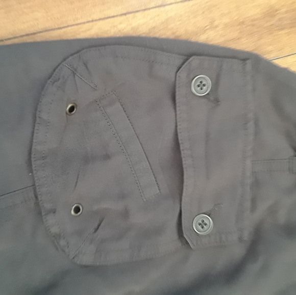 Size small Calvin Klein army green skirt an belt set - Picture 2 of 13